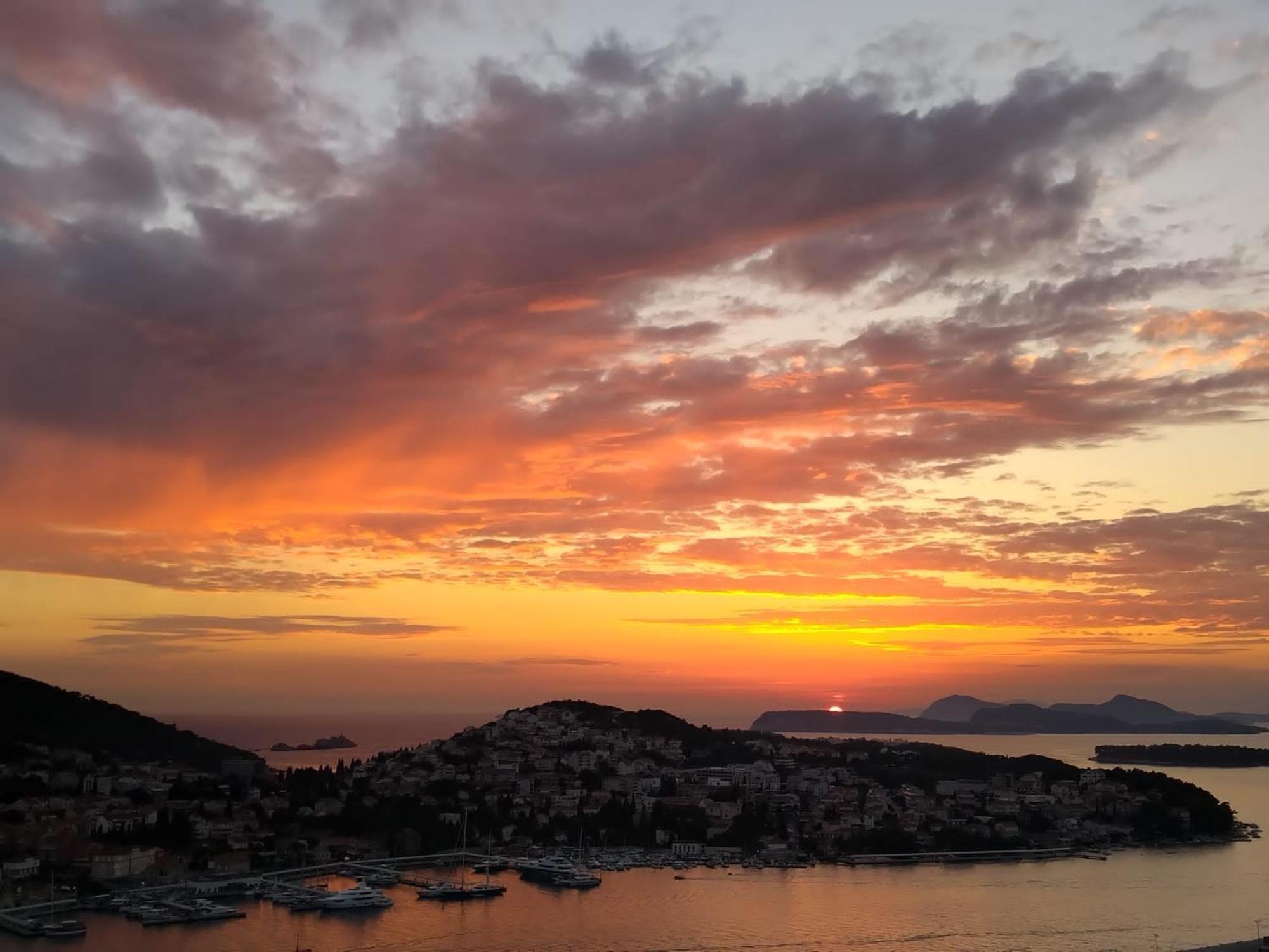 Rooms Anela With Large Common Tarrace And Beautiful Sea View Dubrovnik Exterior photo